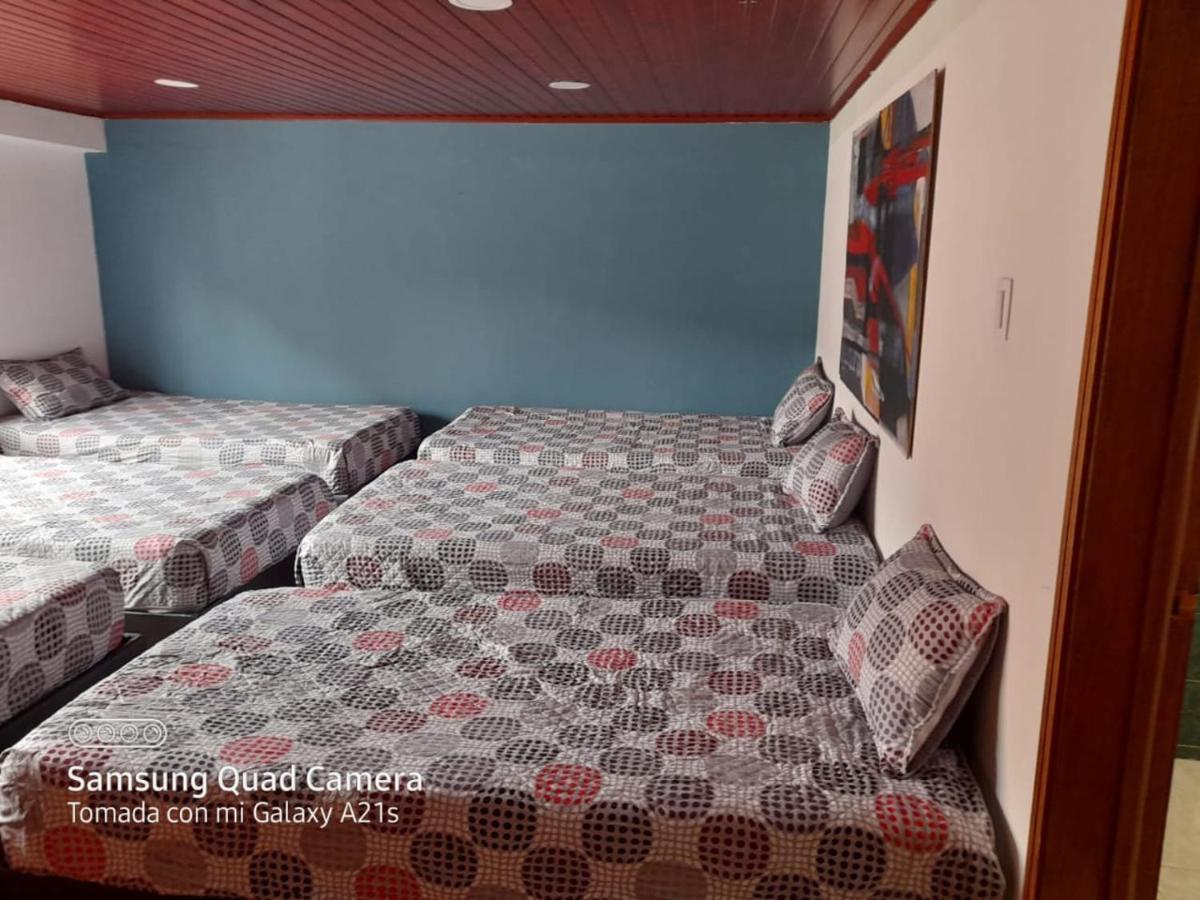 Acogedor Hostal Usaquen La Parada Del Tren Bogotá Extérieur photo