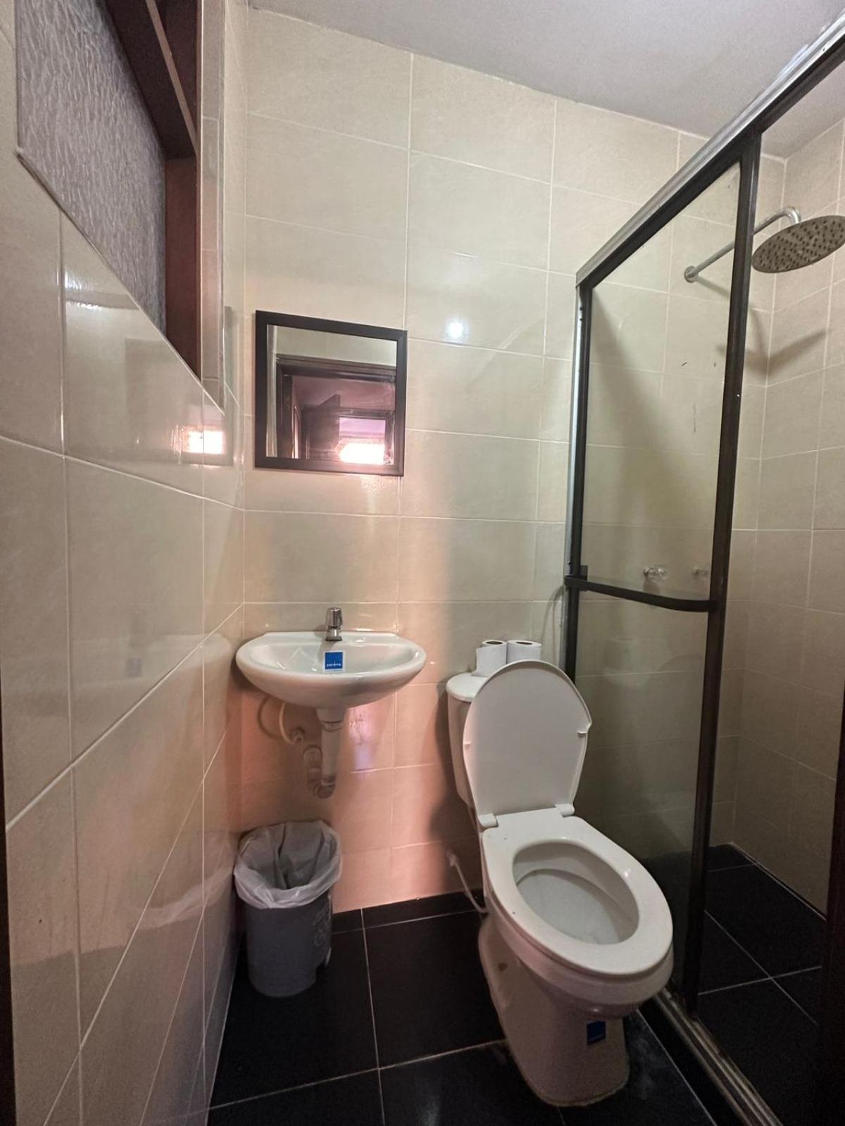 Acogedor Hostal Usaquen La Parada Del Tren Bogotá Extérieur photo