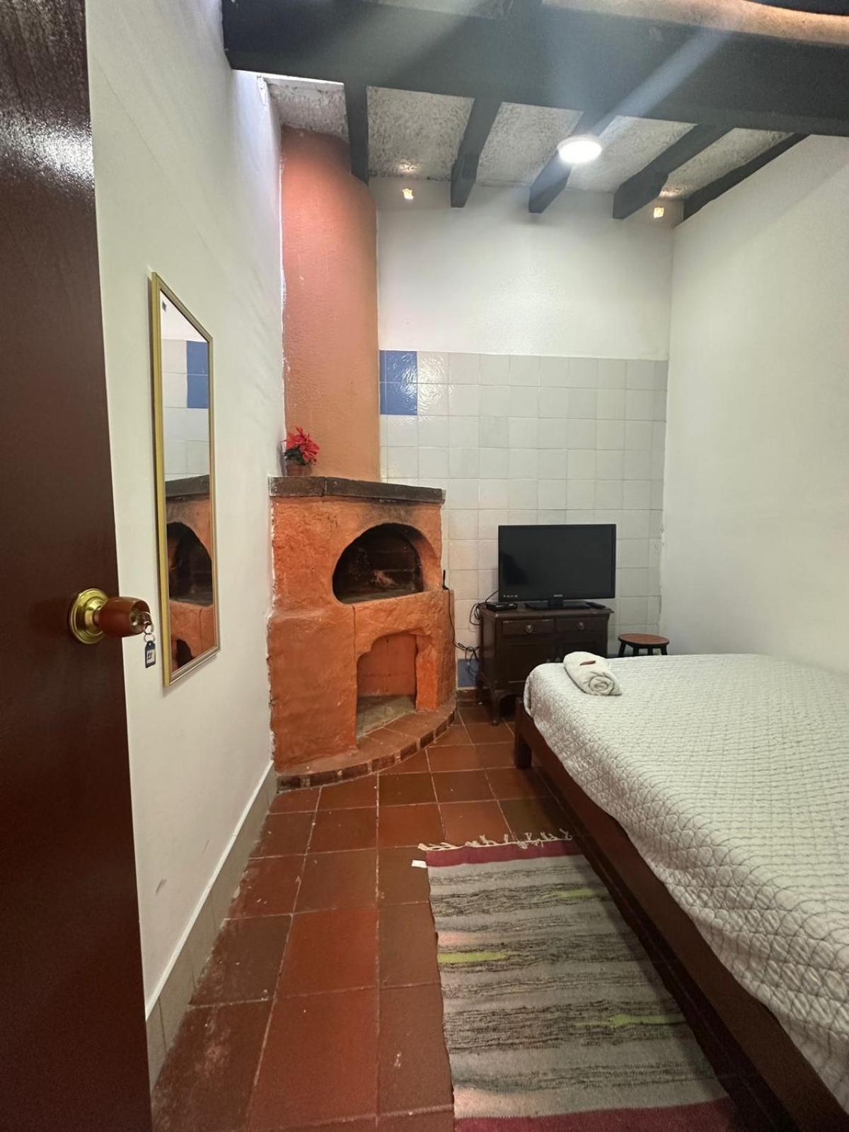 Acogedor Hostal Usaquen La Parada Del Tren Bogotá Extérieur photo